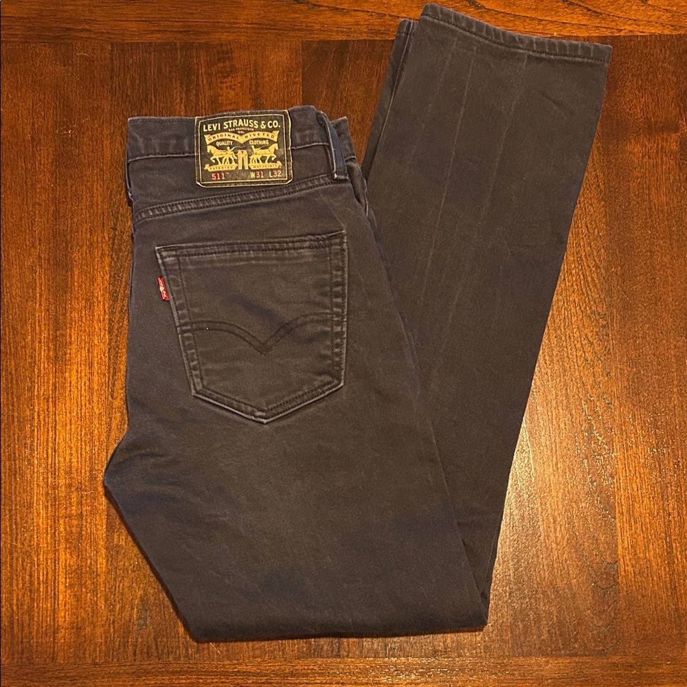 Levi's Jeans. 511 Slim Fit. Black with unique red detailing. 31 x 32.